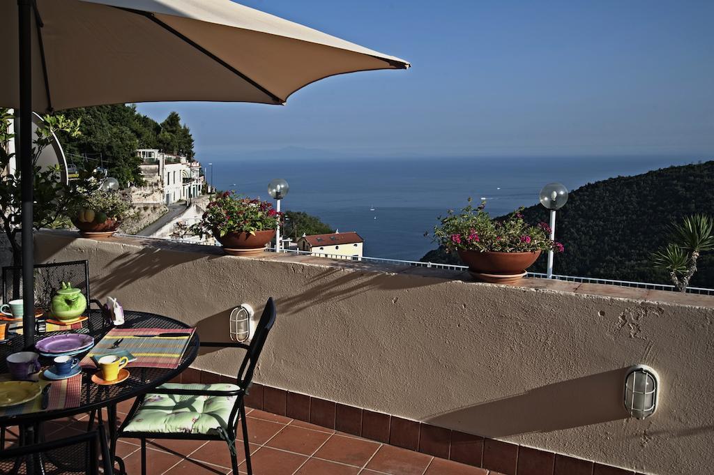 Bed and Breakfast Le Terrazze Di Cristina Vietri Zimmer foto