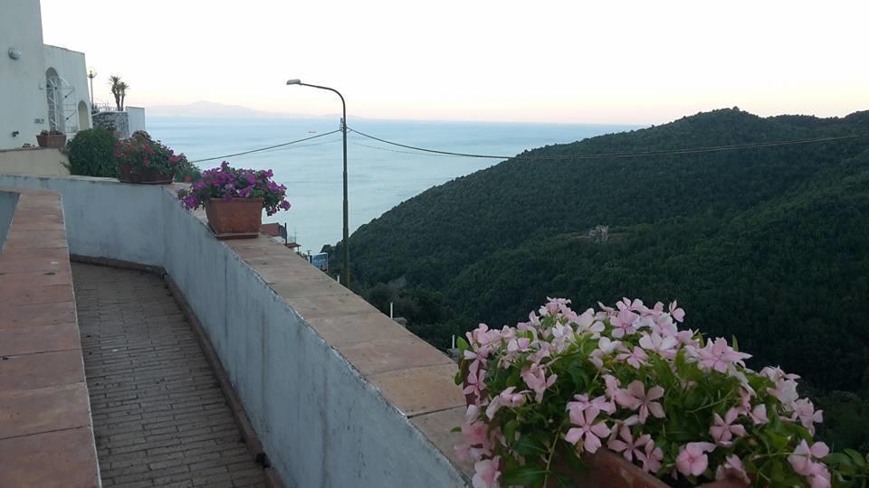 Bed and Breakfast Le Terrazze Di Cristina Vietri Exterior foto